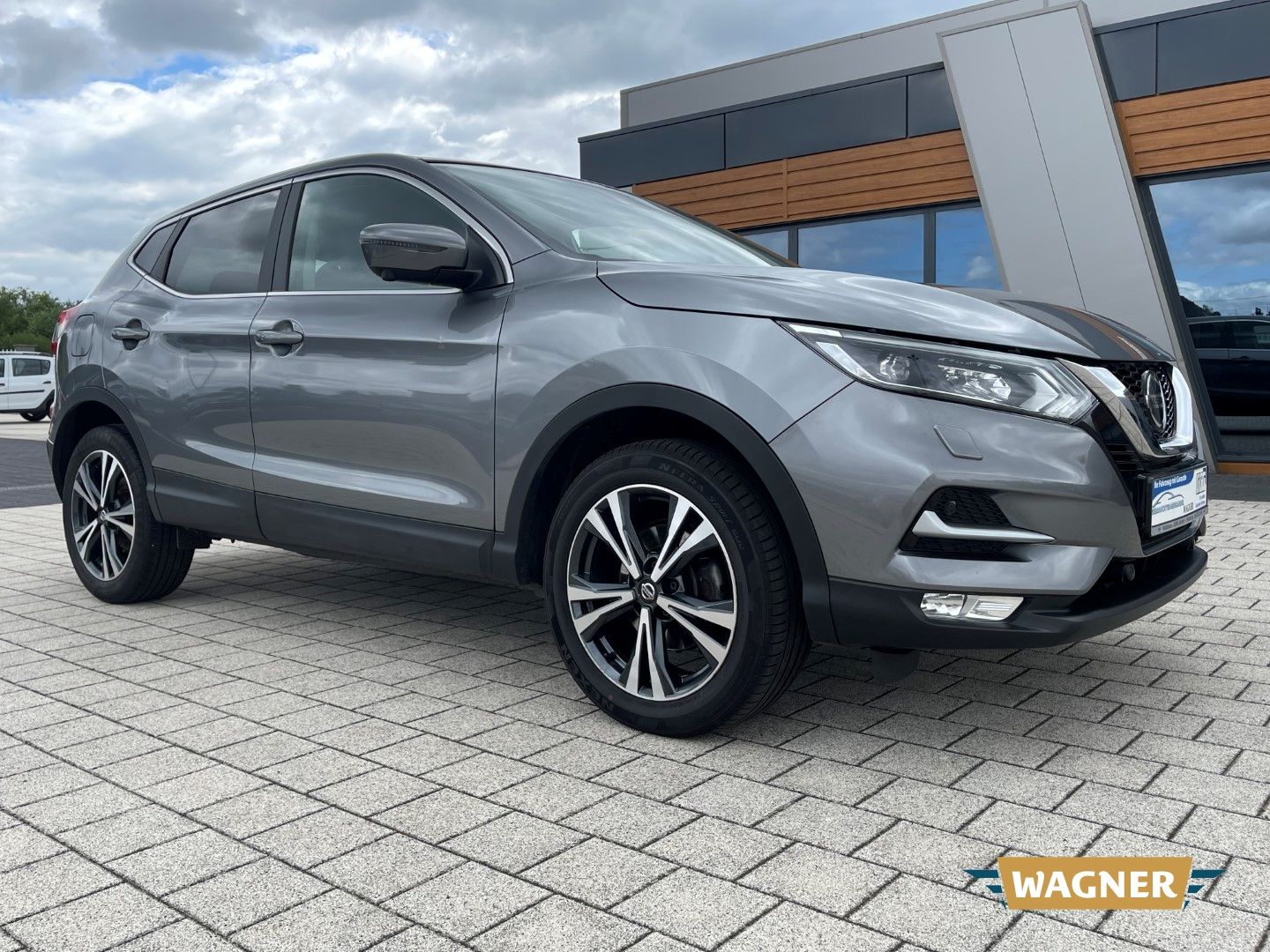 Fahrzeugabbildung Nissan Qashqai N-Connecta SHZ Tempomat 360°Kamera