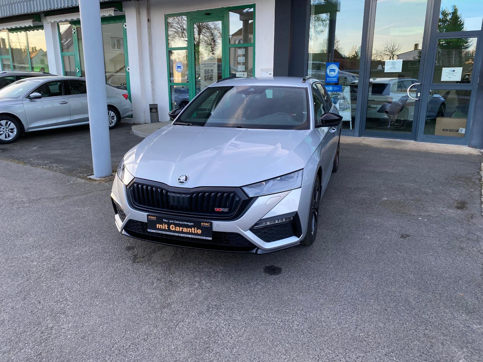 Skoda Octavia Combi 2.0 TSI RS MATRIX/RFK/SH/SMART/GRA