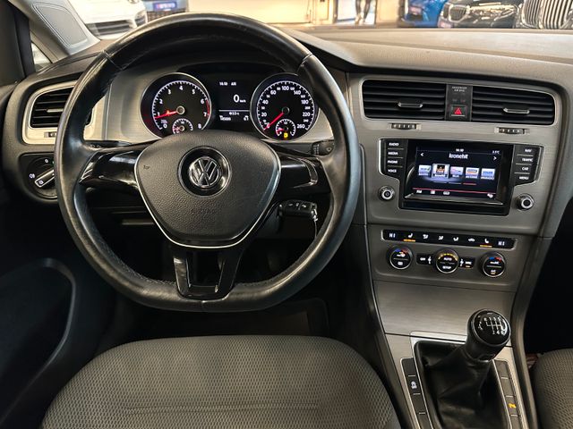 MYAUTOCENTER – Gebraucht- und Jahreswagen mit Werkstattservice in Pfaffenhofen Volkswagen Golf VII Lim. Comfortline BMT