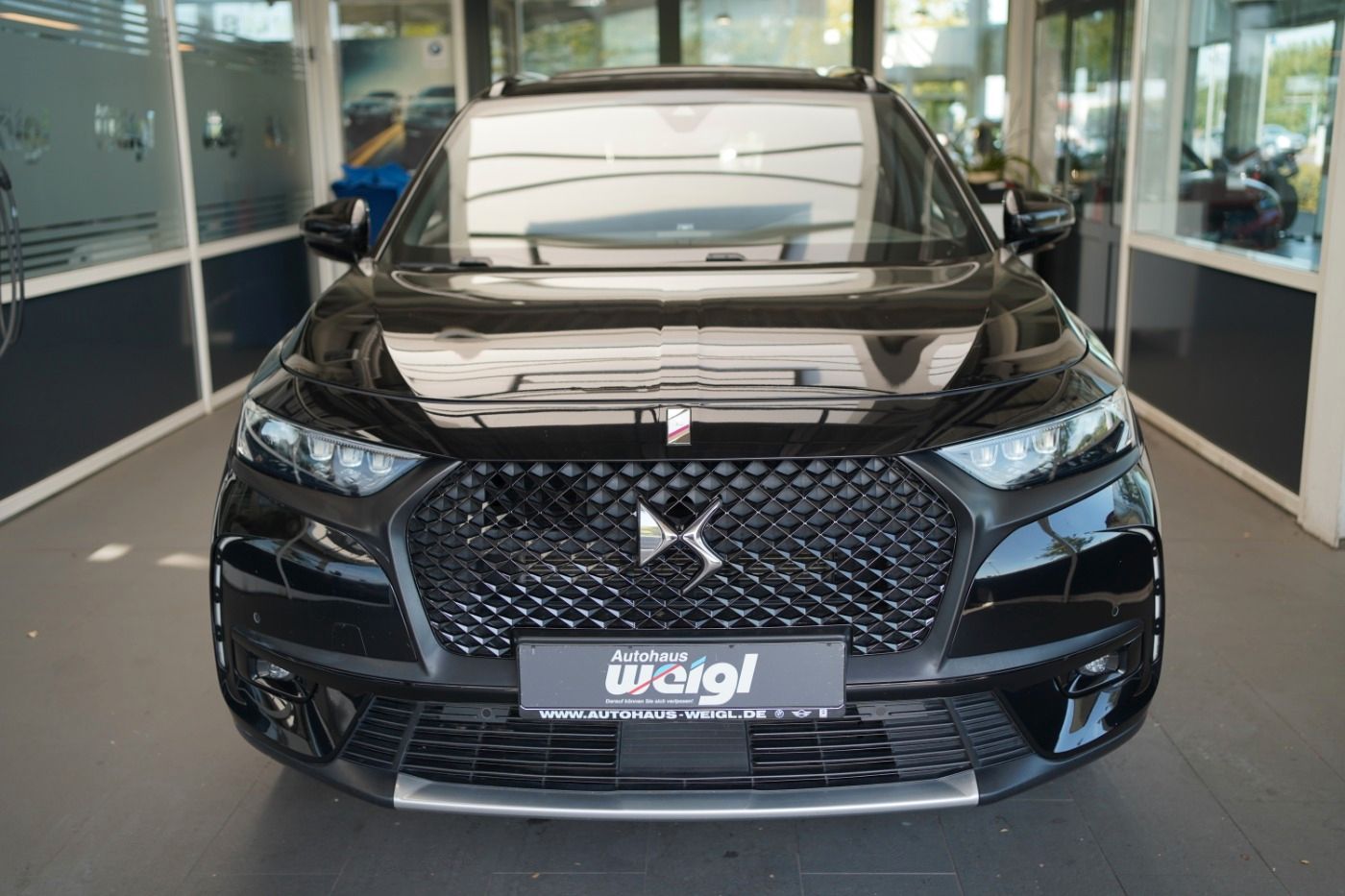 Fahrzeugabbildung DS Automobiles DS7 Crossback E-Tense 4x4 300 Anhängerkupplung