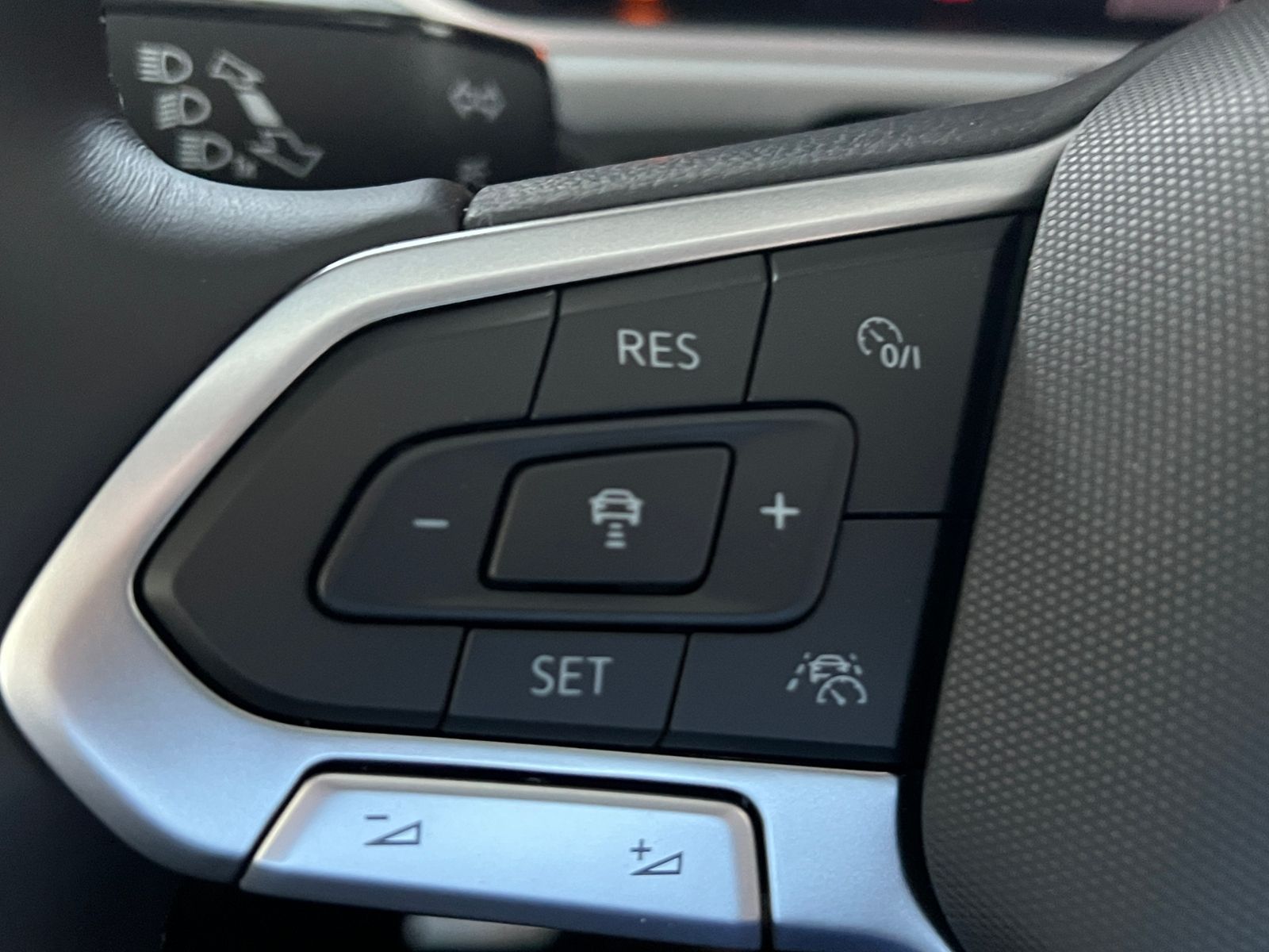 Fahrzeugabbildung Volkswagen T-Roc GOAL 1.0 TSI *Ganzjahresreifen, Rückfahrka