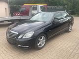 Mercedes-Benz E 220 CDI *NUR 51.000KM* *2 HAND* *LIMO* TÜV NEU - Mercedes-Benz E 220 aus 2010: Cdi