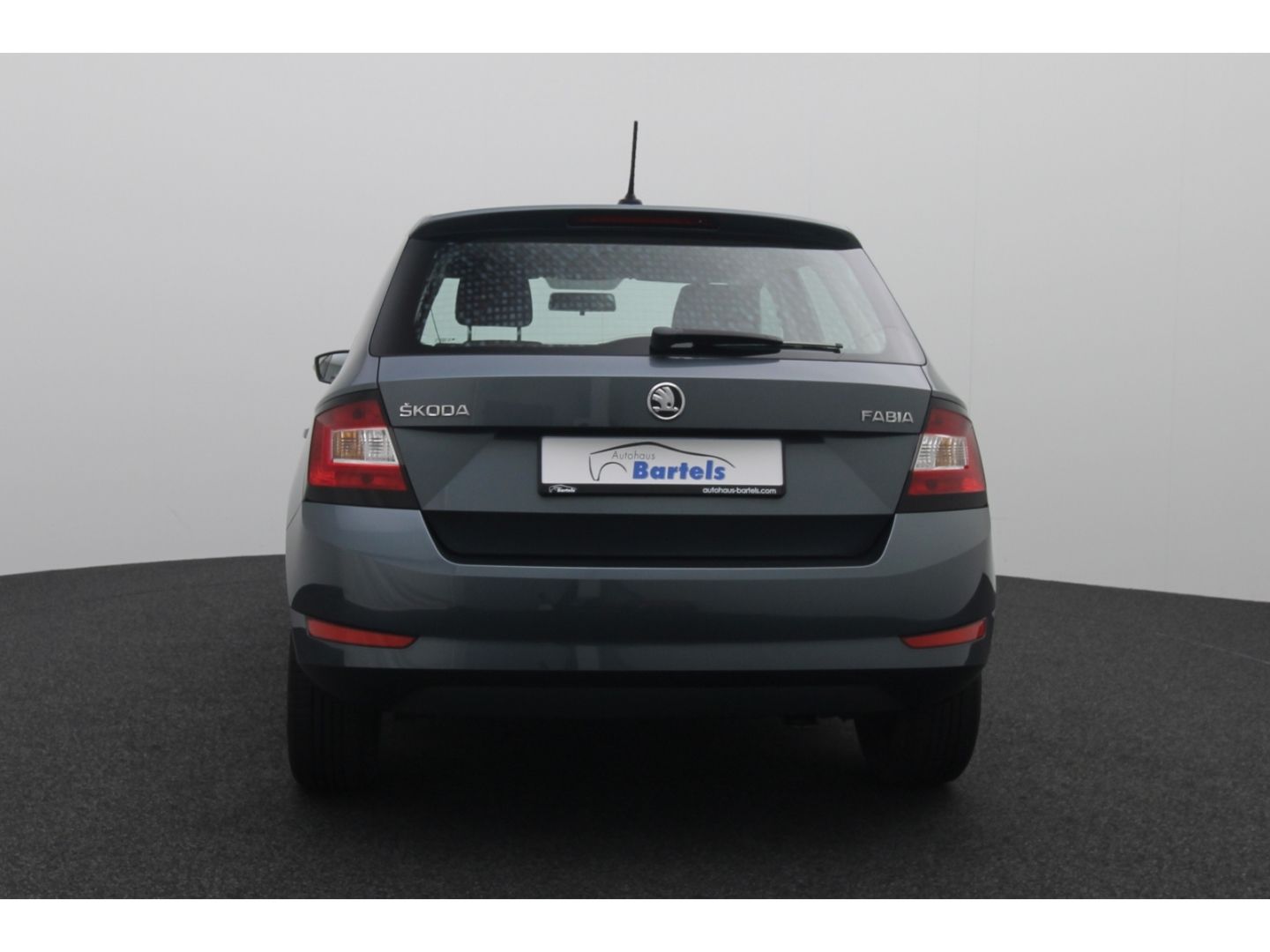 Fahrzeugabbildung SKODA Fabia Cool Plus 1.0 MPI  Klima el.SP Spieg. behe