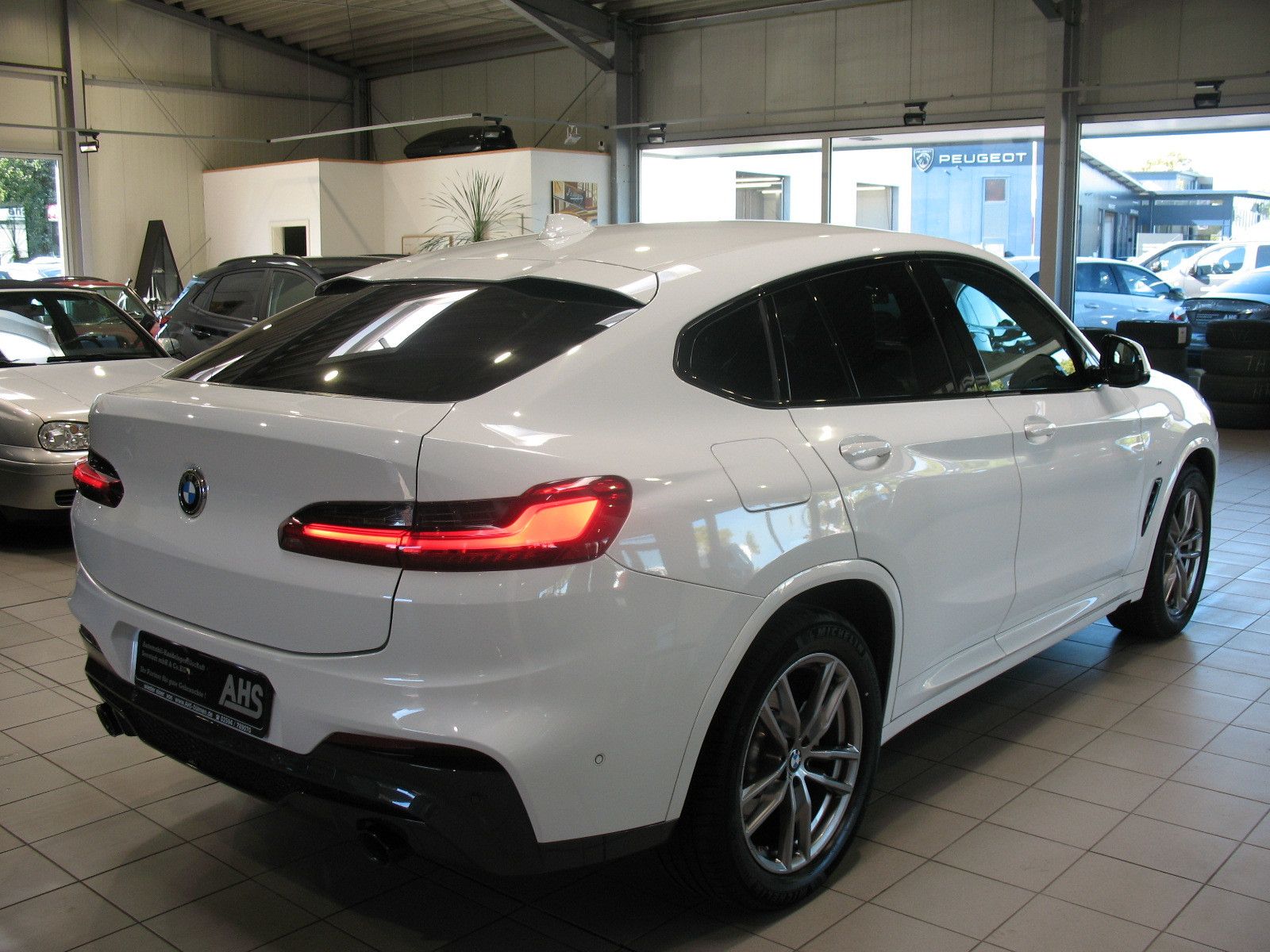 BMW X4 xDrive20i Aut. M Sport LED LEDER AHK foto 3