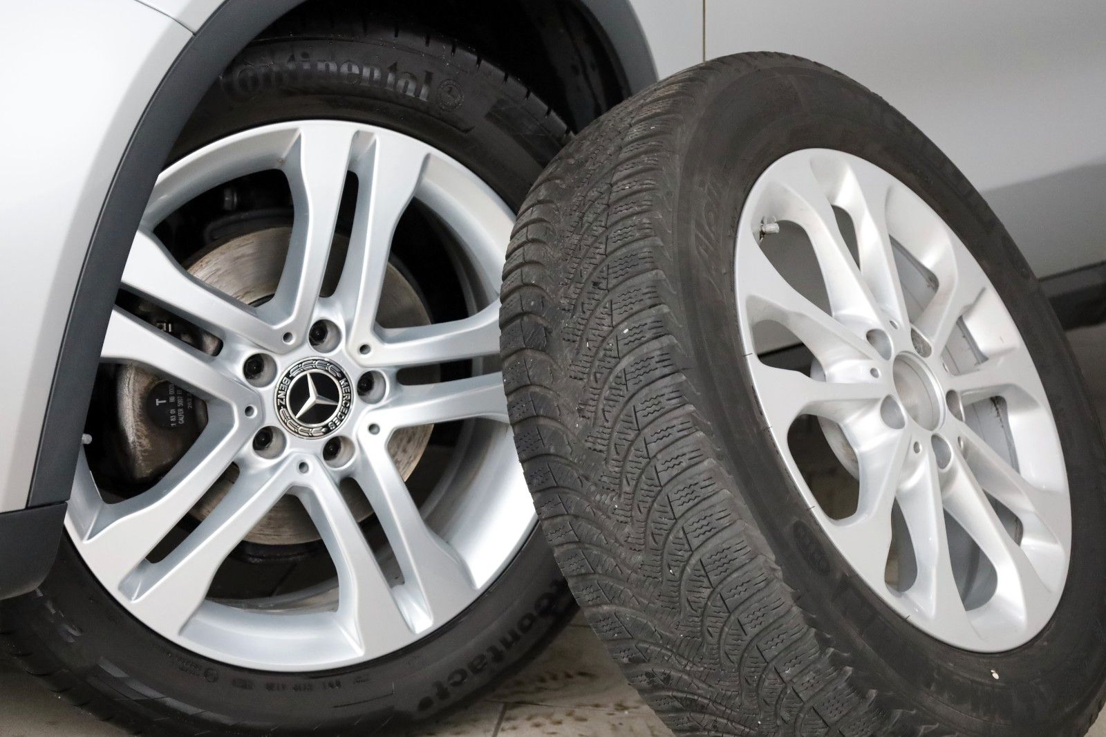 Fahrzeugabbildung Mercedes-Benz GLA 200 Urban T.Leder,Navi,LED,Kamera,SH,SR+WR