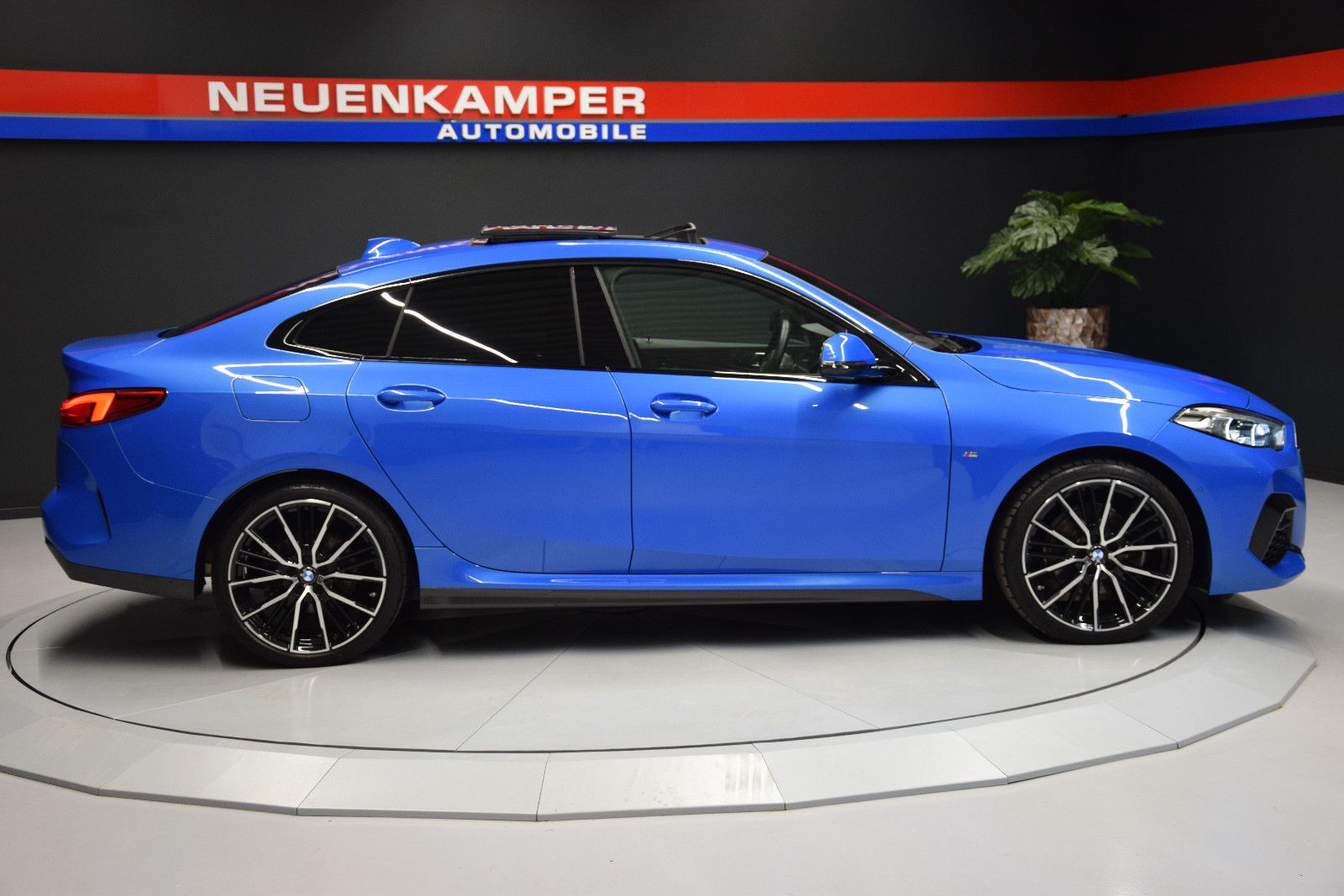 Fahrzeugabbildung BMW 218 i M Sport Gran Coupé Pano HuD Memory Schale