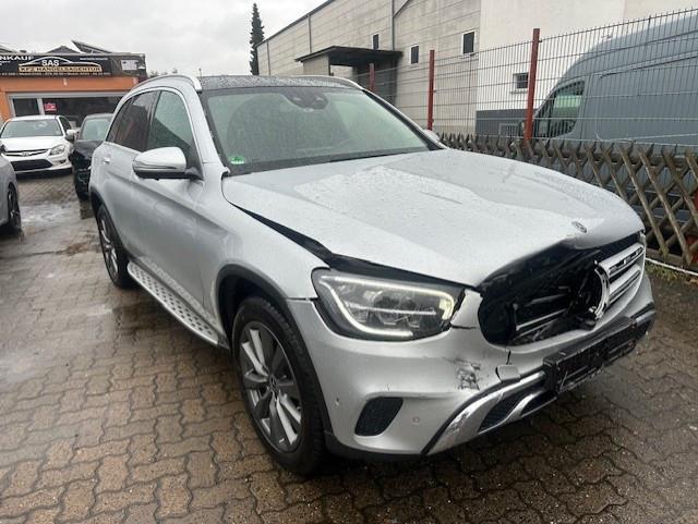 Mercedes-Benz GLC 300 d 4Matic AMG Line+Aut+Pano+Leder+LED
