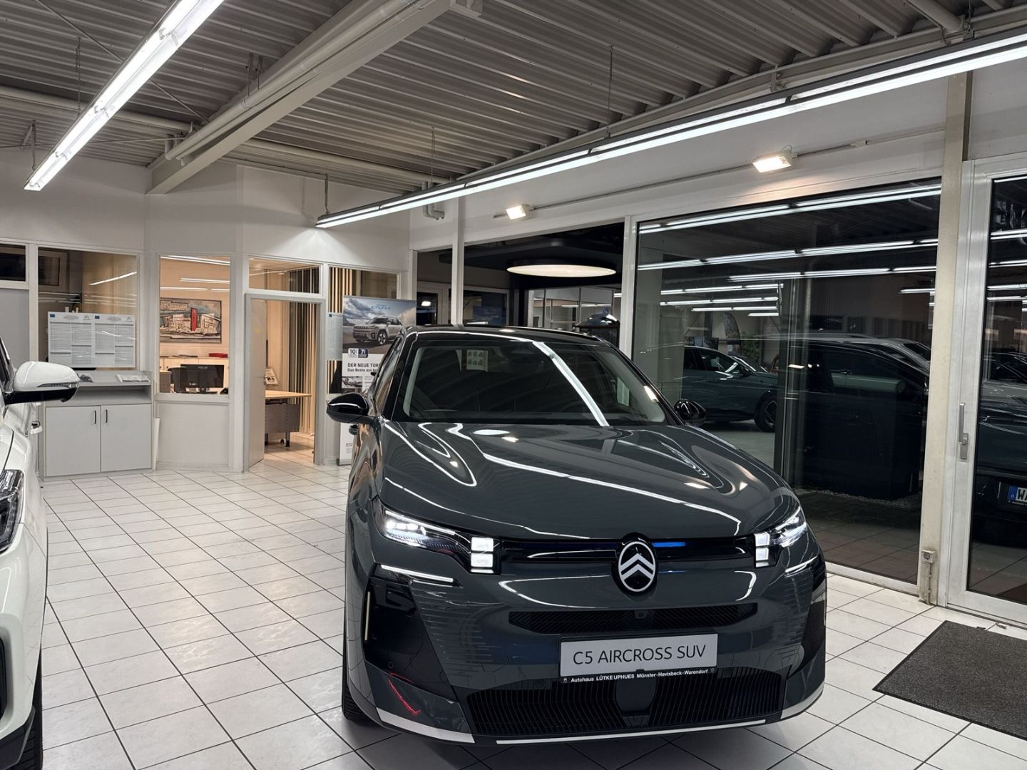 Fahrzeugabbildung Citroën C5 Aircross Hybrid 145 MAX HUD Navi 360 Kamera