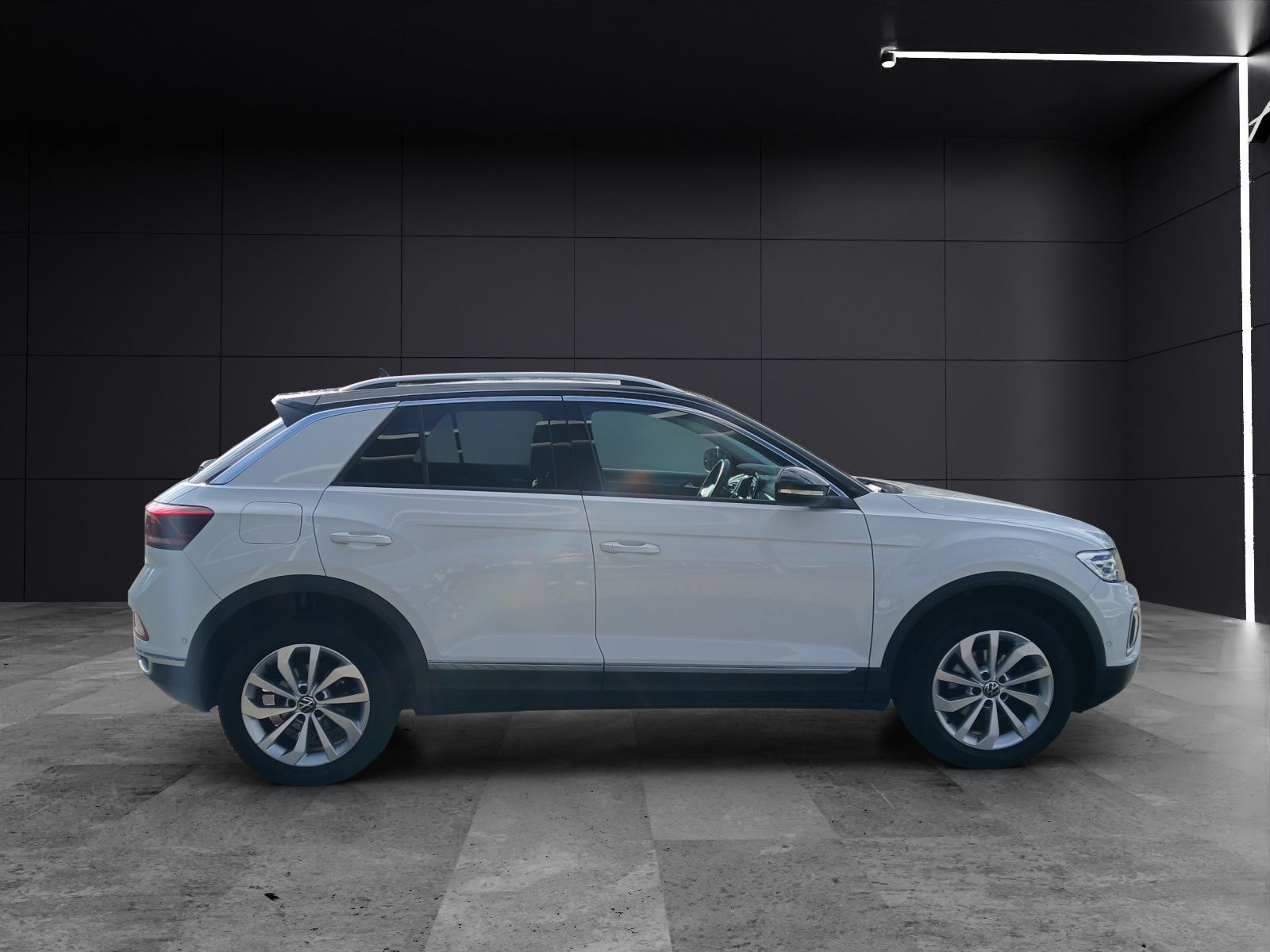 Fahrzeugabbildung Volkswagen T-Roc TDI StyleAHK AID ACC RFK SH LM
