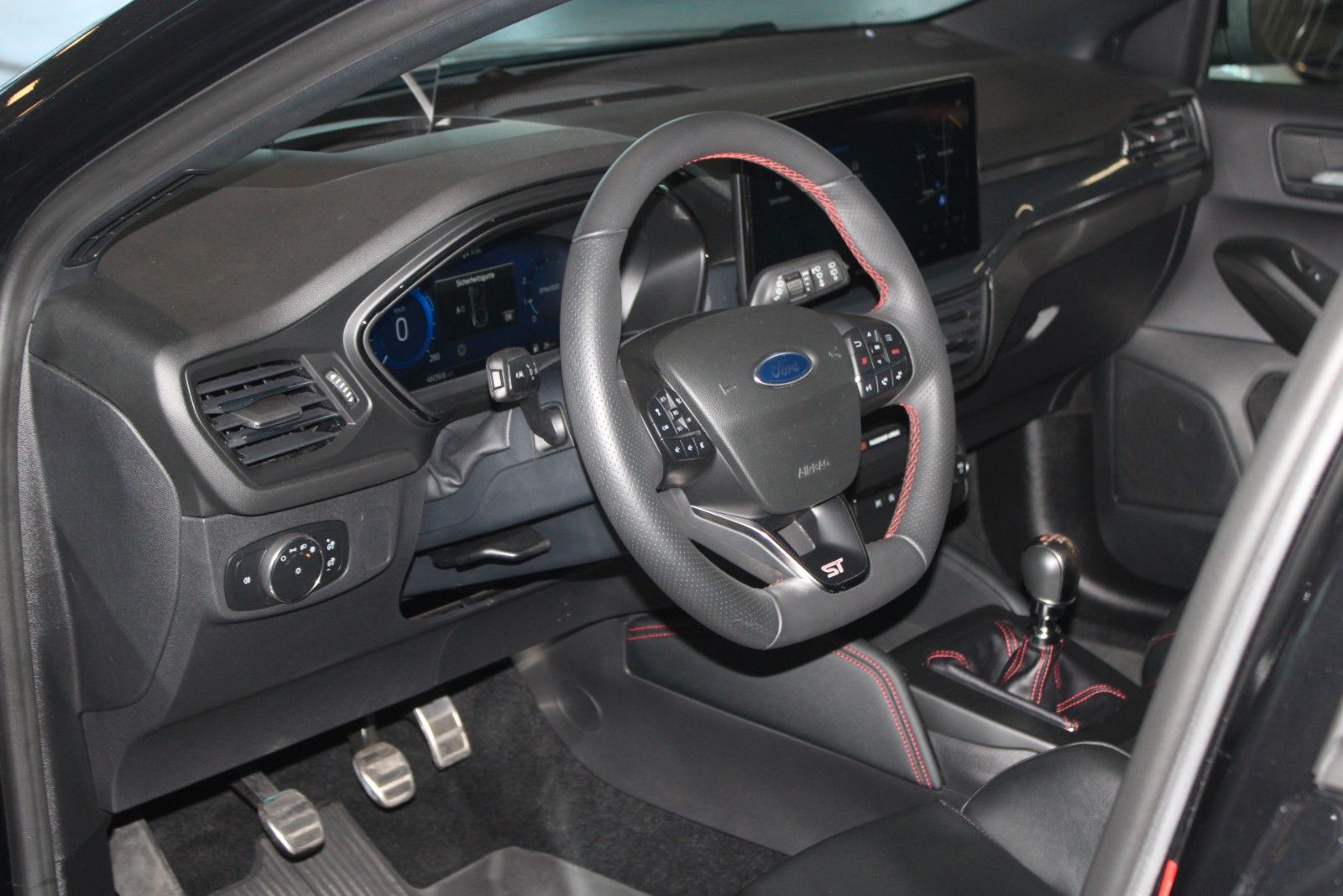 Fahrzeugabbildung Ford Focus ST X Aut. Matrix-LED HUD B&O WinterPak uvm
