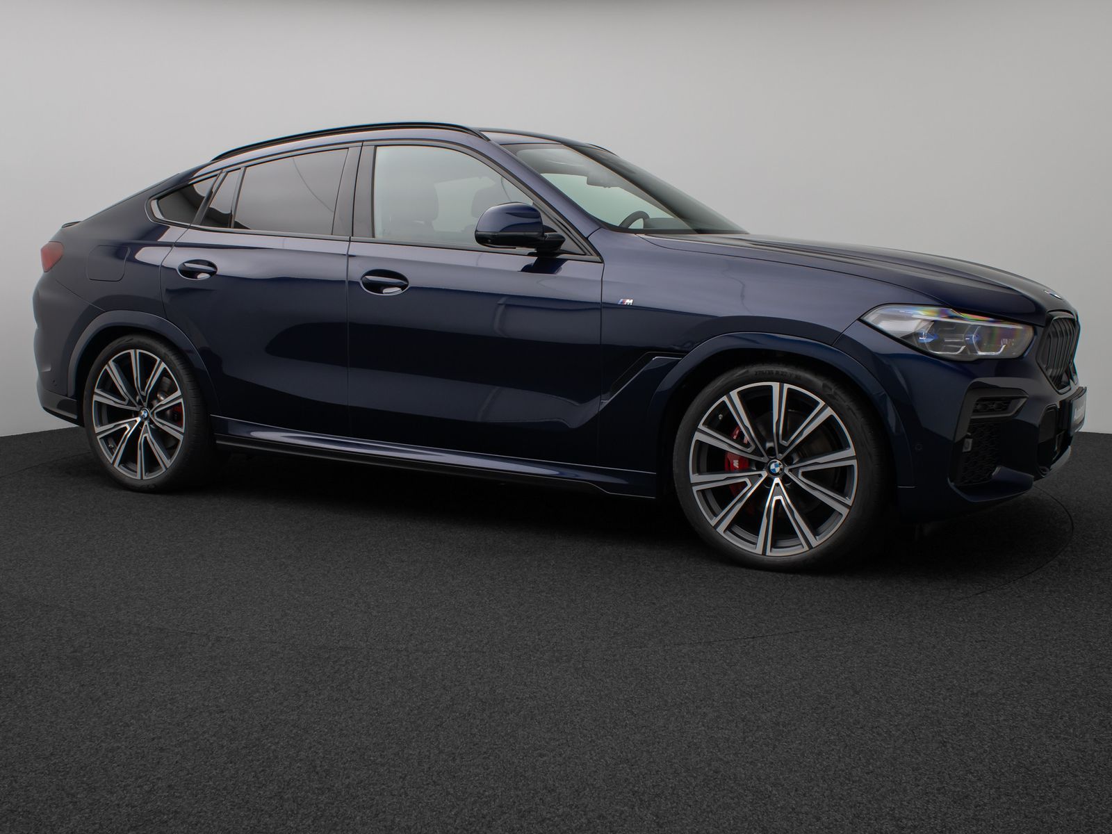Fahrzeugabbildung BMW X6 xD40i M Sport Panorama Laser 360°HUD DAB HiFi