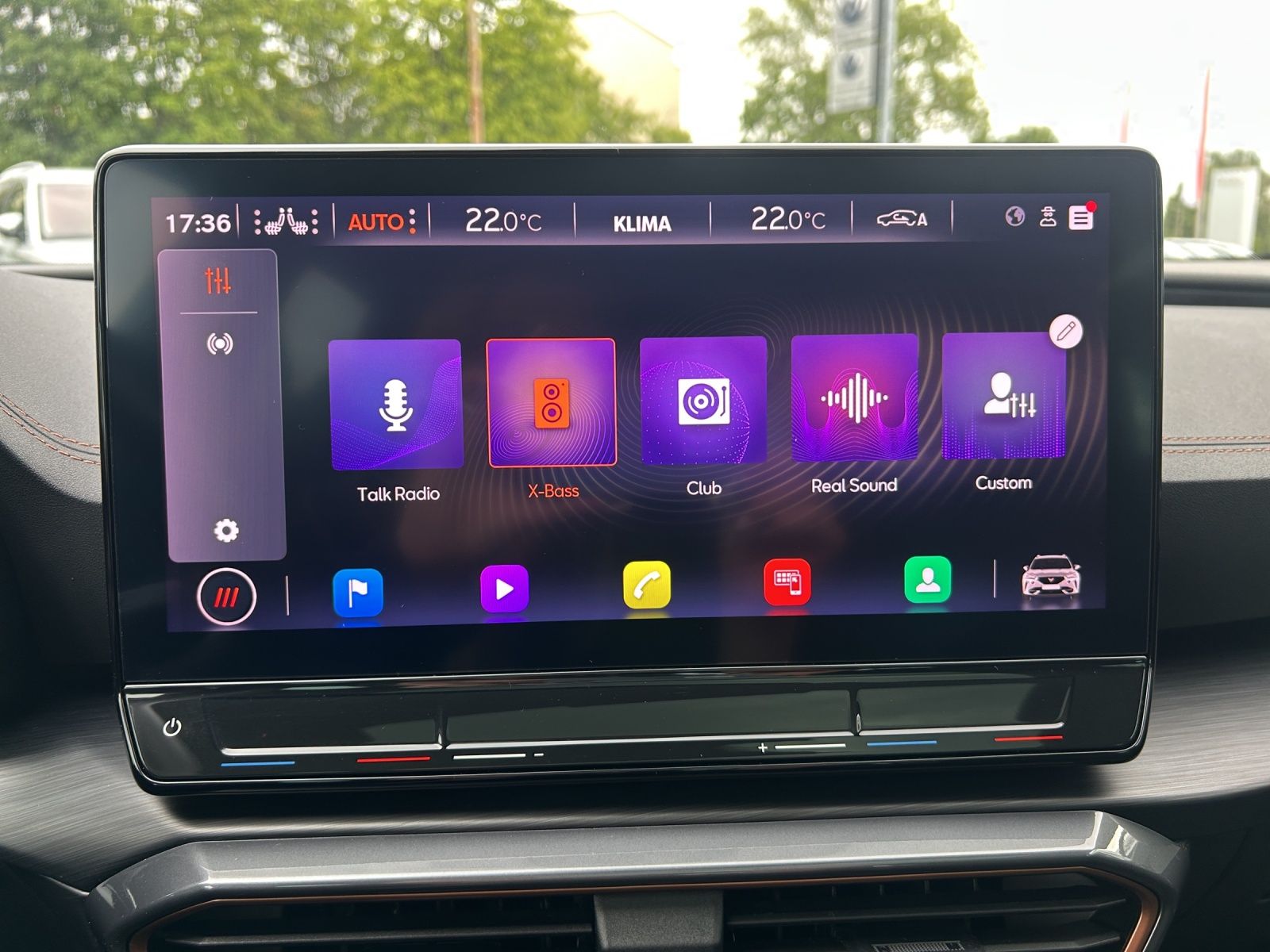 Fahrzeugabbildung CUPRA Formentor DSG LED Navi ACC AHK PANO RFK Virtual