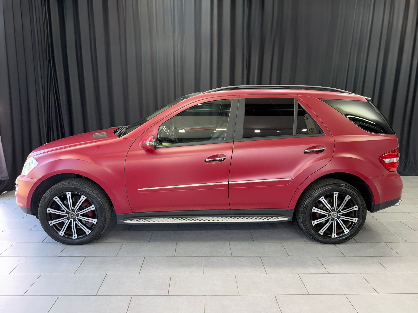 Fahrzeugabbildung Mercedes-Benz ML 500 4Matic 5.0 V8|H&K|PANO|NAVI|AHK