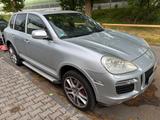 Porsche Cayenne Turbo Turbo - Porsche Cayenne aus 2010: Turbo