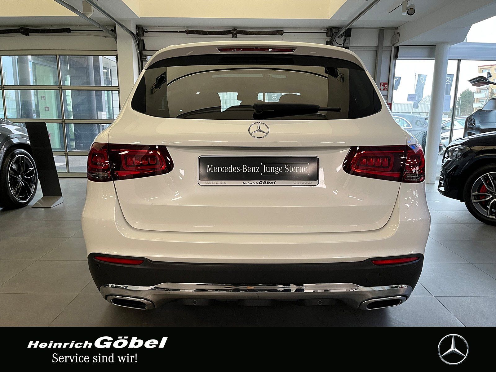 Fahrzeugabbildung Mercedes-Benz GLC 200 4M PANO+KAMERA+LED+CARPLAY+NAVI+MBUX