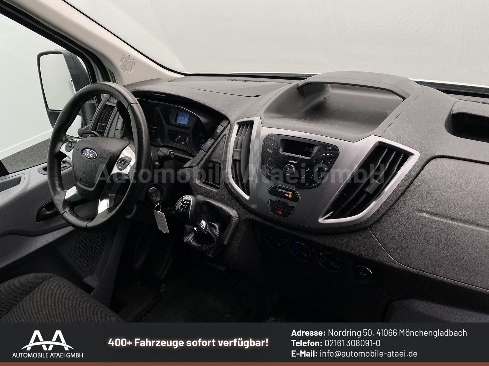 Fahrzeugabbildung Ford Transit 350 *Rollstuhl-Lift* +9-SITZE (4759)
