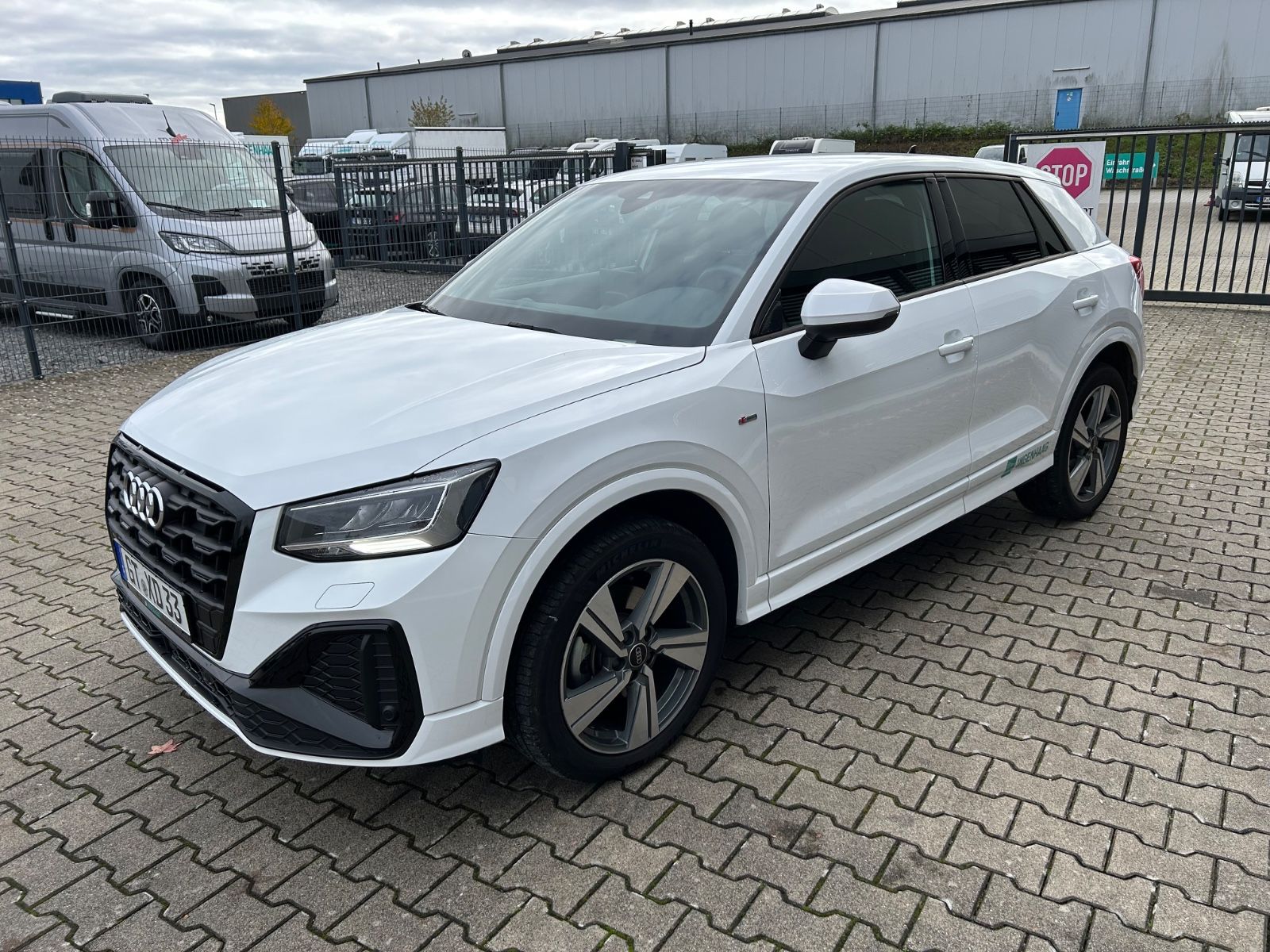 Fahrzeugabbildung Audi Q2 40 TFSI quattro S line