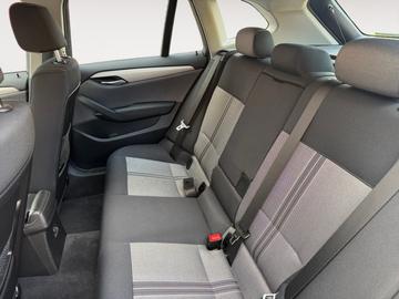 2010 BMW X1 缩略图 21