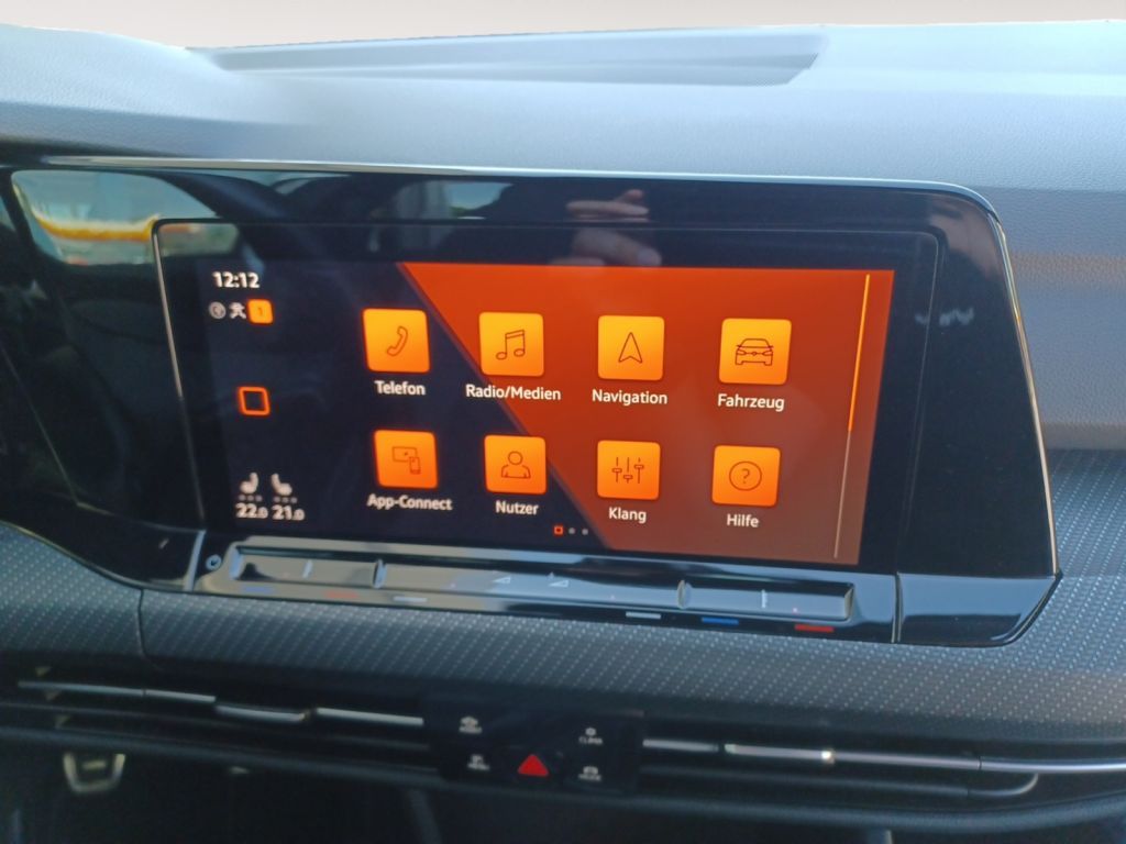 Fahrzeugabbildung Volkswagen Golf 1.5 TSI R-Line Navi, ACC, LED Plus, SWA