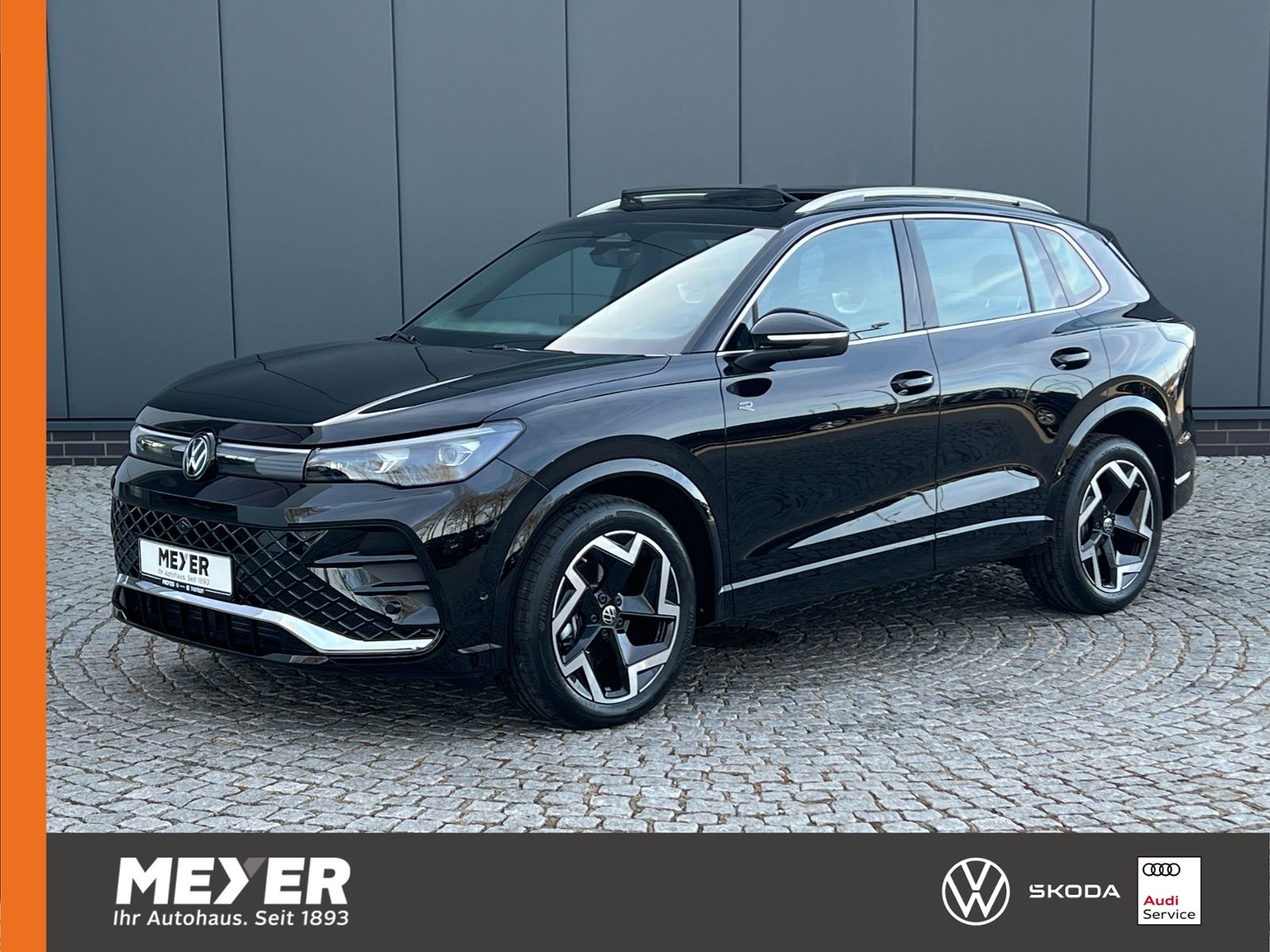 Fahrzeugabbildung Volkswagen Tiguan R-Line 1.5 eTSI DSG *AHK, ACC, IQ.Light,