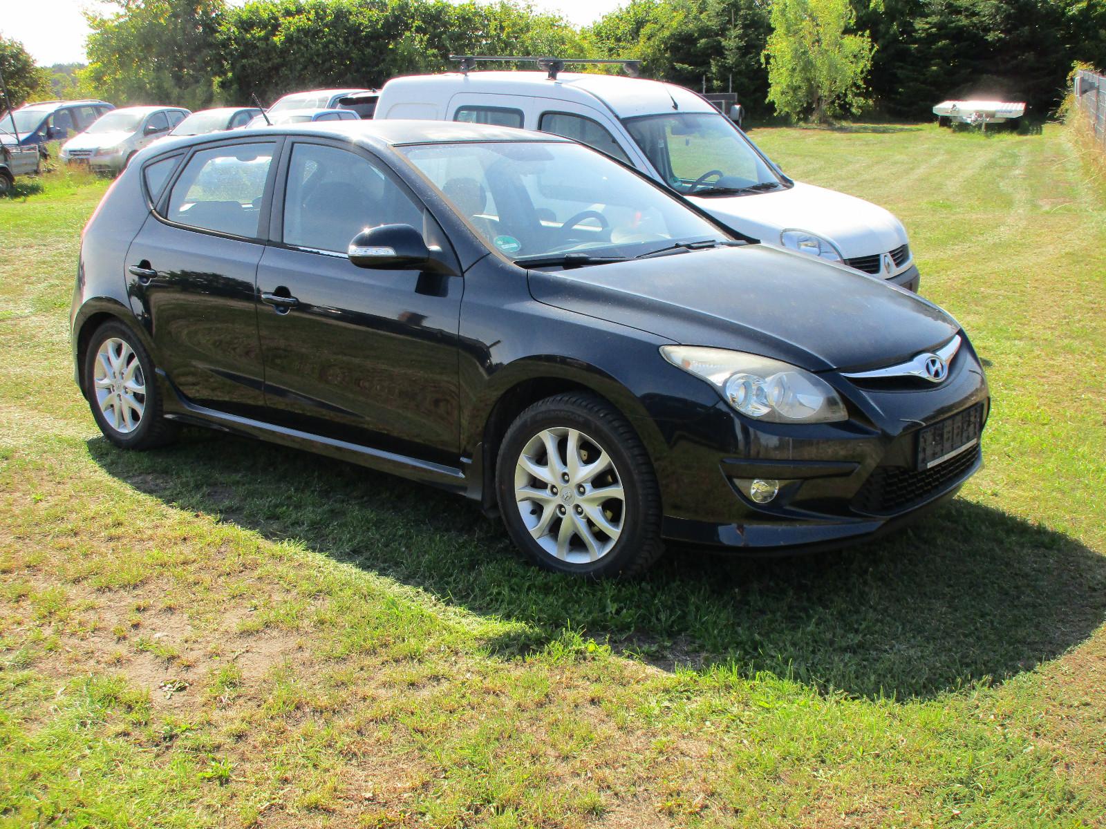 Hyundai i30 blue 1.4 Sport