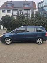 Opel Zafira - Opel Zafira mit Diesel-Antrieb: Limousine