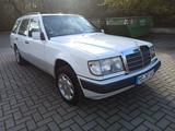 Mercedes-Benz 200 - Mercedes-Benz 200 aus 1992