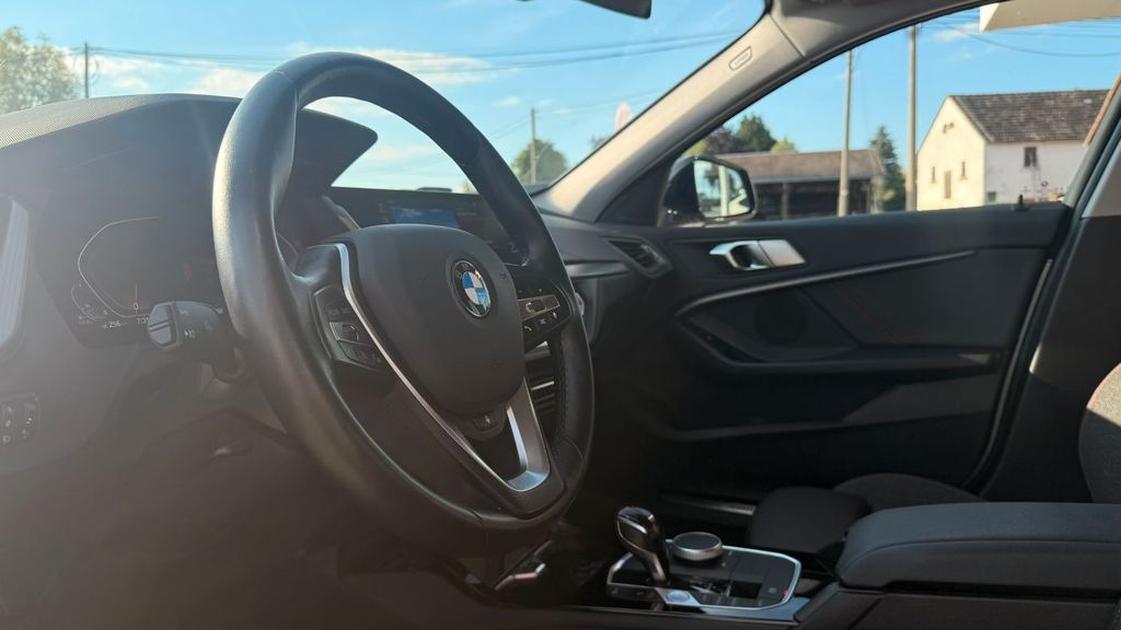 BMW 120 d xDrive SPORT/RFK/SPORTSITZ/NAVI/LED/DAB, Bild 9