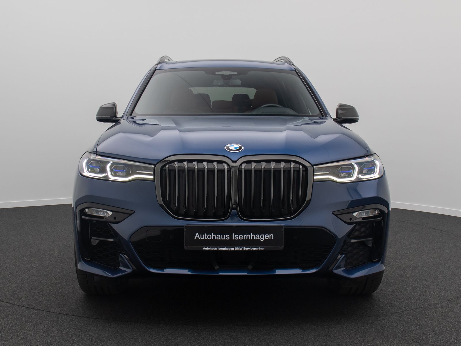Fahrzeugabbildung BMW X7 M50i  Massage 360°B&W Laser DAB SkyLounge 22"