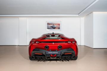 2020 Ferrari SF90 照片 9