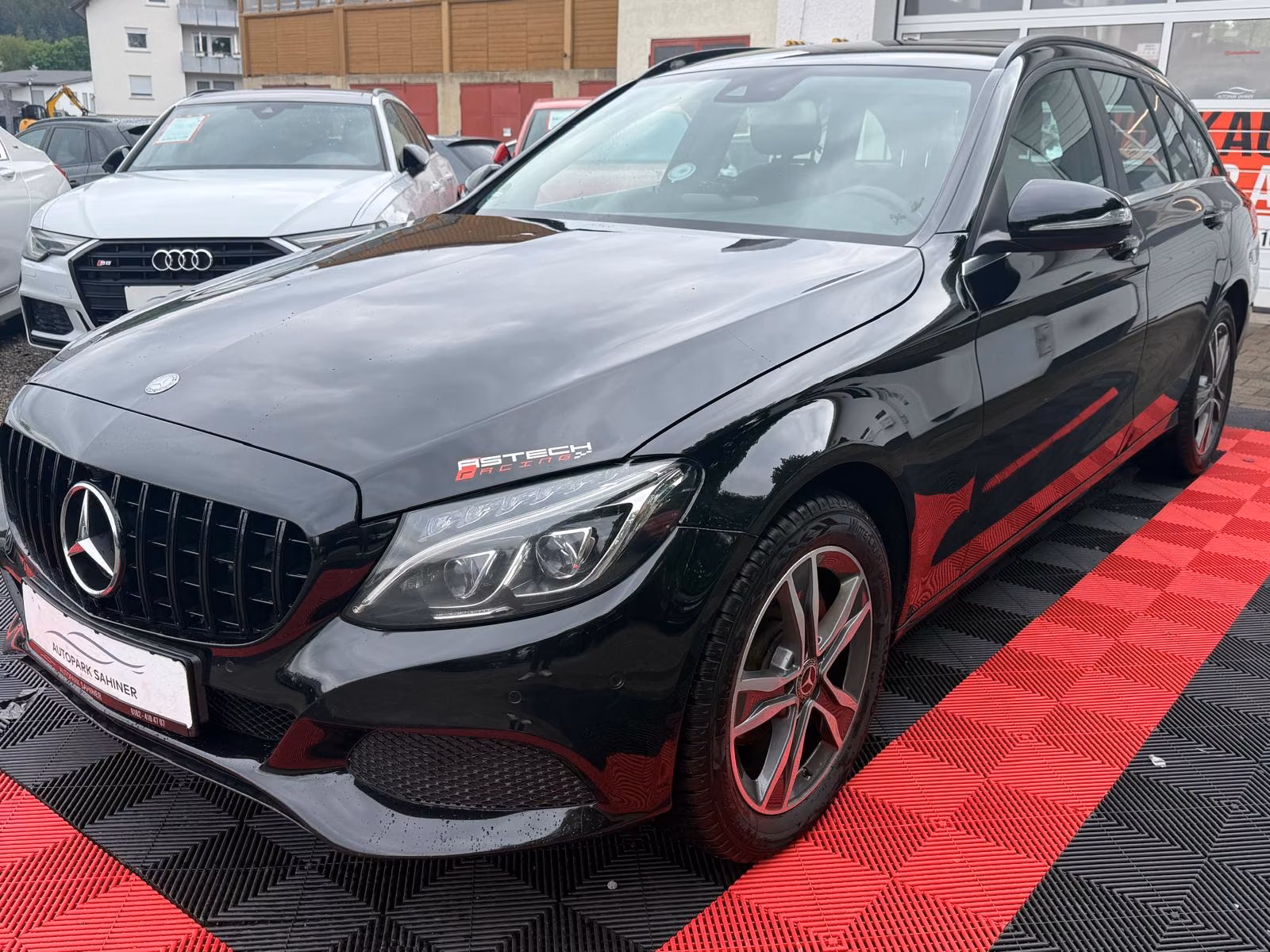 Mercedes-Benz C200 2015 — photo 8