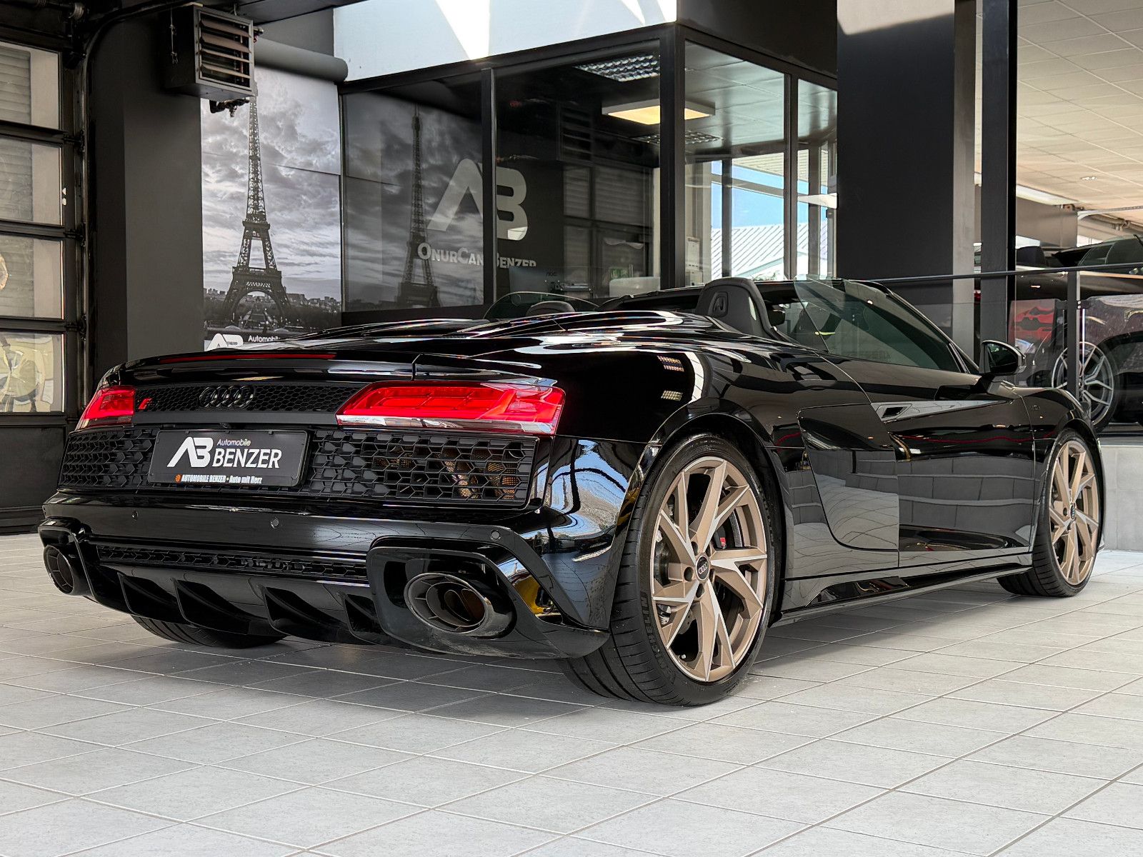 Fahrzeugabbildung Audi R8 Spyder 5.2 FSI RWD performance/BANG&OLUFSEN/