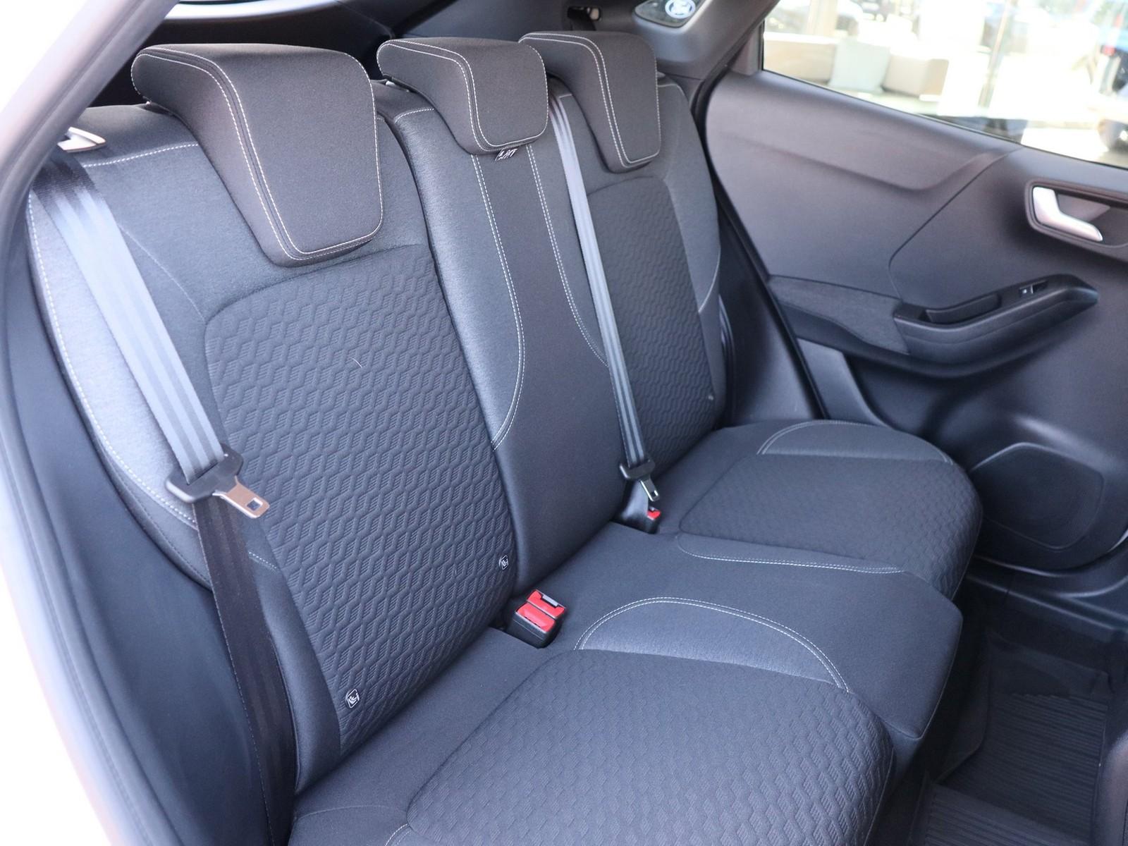 Ford Puma Titanium Ganzjahresreifen, Navi