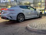 Kia Stinger 3.3 T-GDI AWD GT GT - graue Kia Stinger