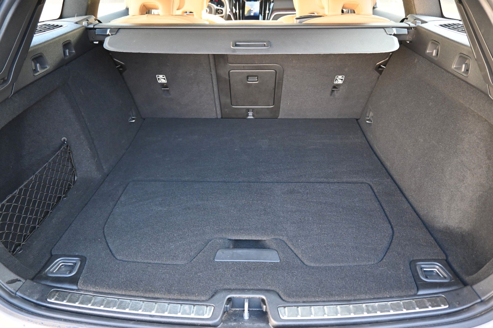 Fahrzeugabbildung Volvo V60 CC B4D AWD Ultimate*LED*PANO*360*H&K*MASSAGE