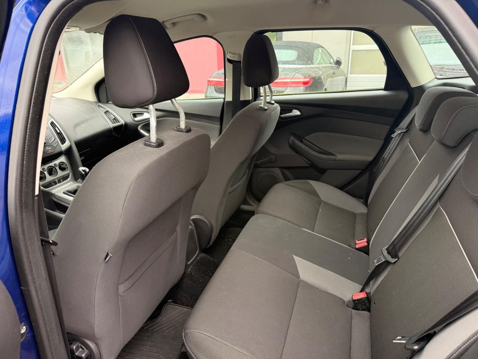 Ford Focus 2013 — photo 12