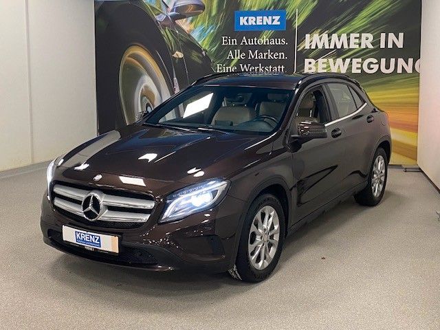 Mercedes-Benz GLA 200 CDI Style+NAVIGATION+LEDER+Bi XENON+PDC+