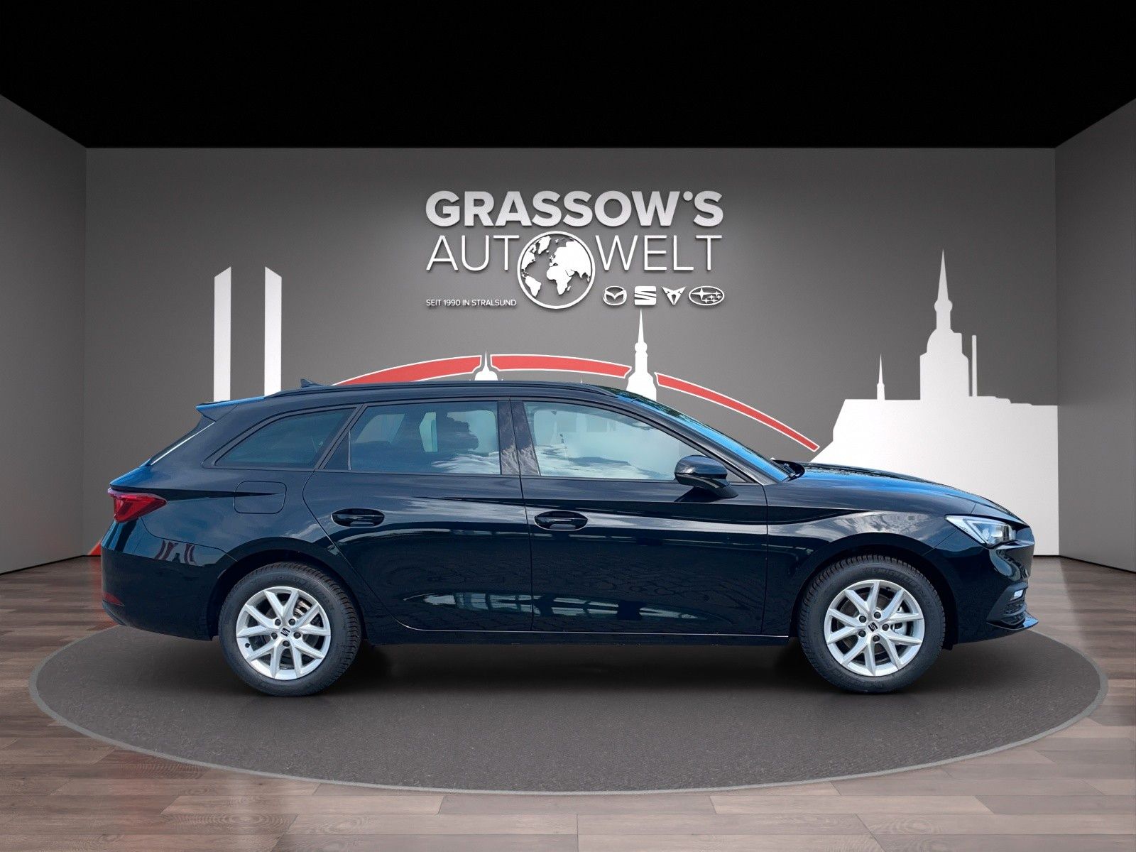 Fahrzeugabbildung SEAT Leon Sportstourer 1.5 eTSI DSG NAVI/LED/ACC/RFK