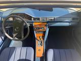 Mercedes-Benz CE 230 - weiße Mercedes-Benz CE-Klasse