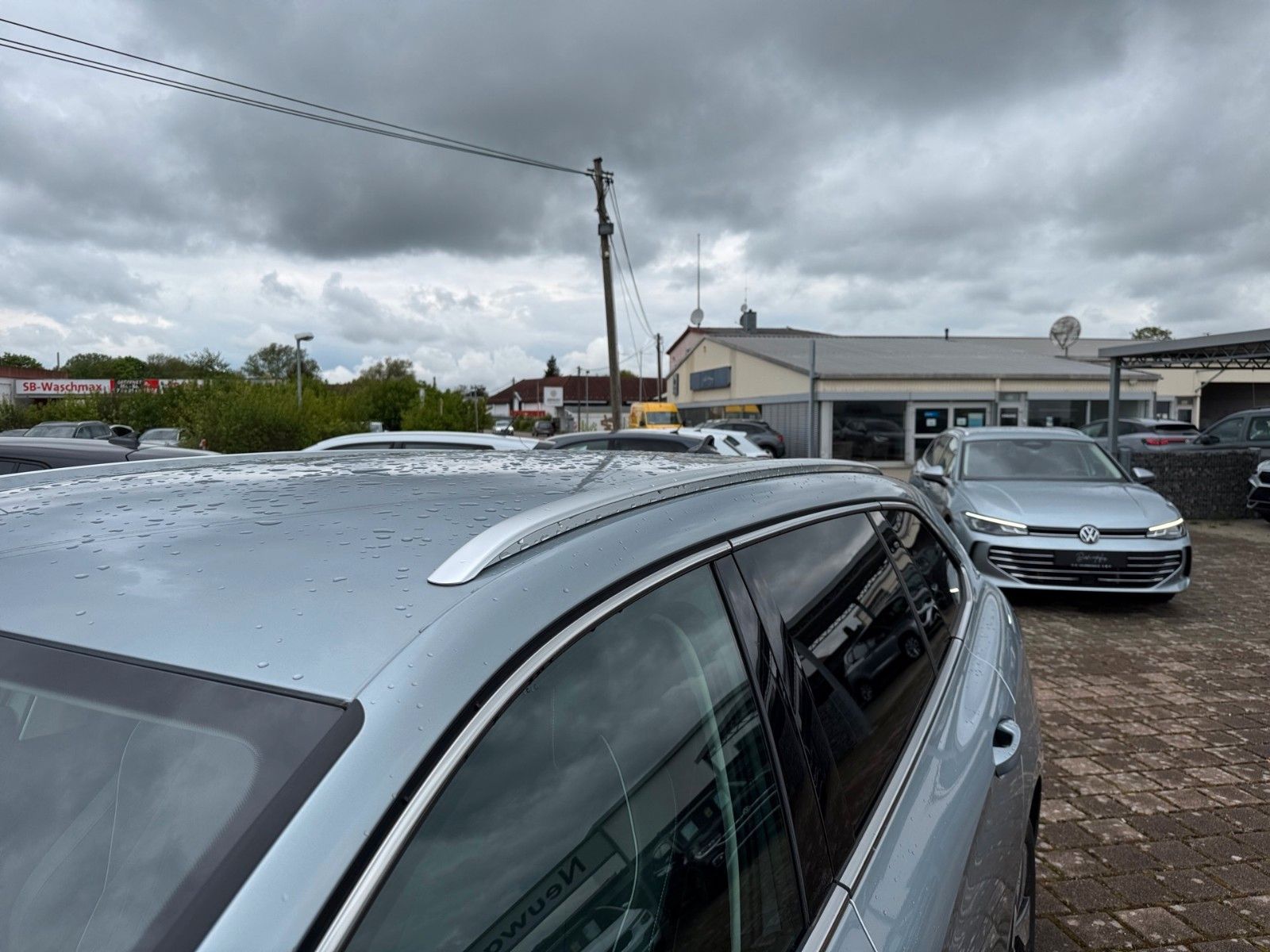 Fahrzeugabbildung Volkswagen Passat Variant 1.5 eTSI Business