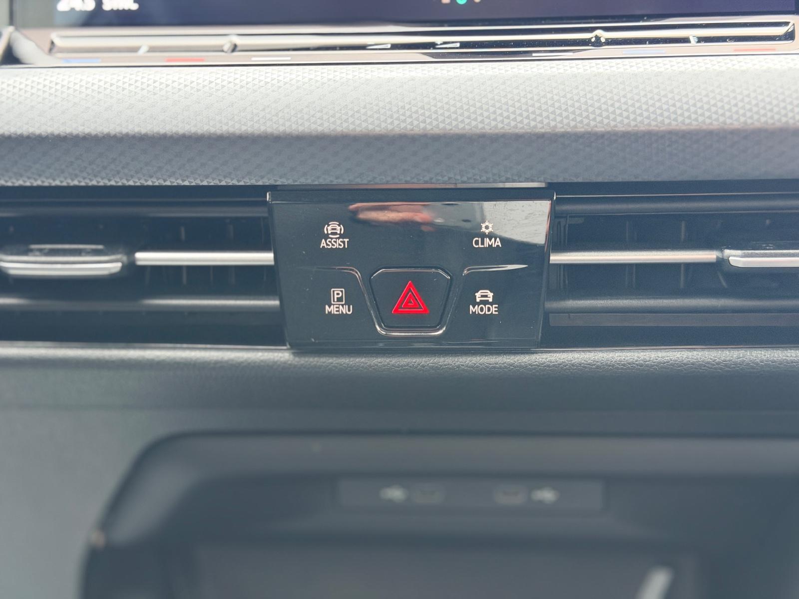 Volkswagen Golf VIII Variant DSG LED AHK DAB+ Ambili CarPla, миниатюра 20