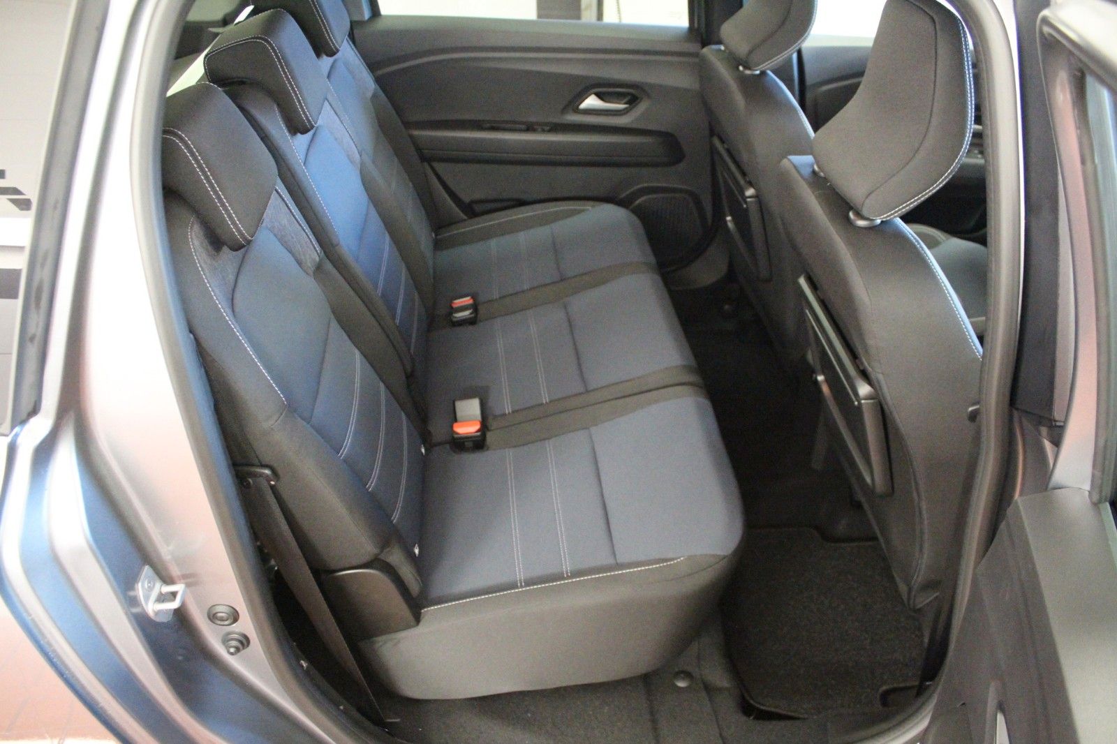 Fahrzeugabbildung Dacia Jogger TCE 110 Journey MY 2026