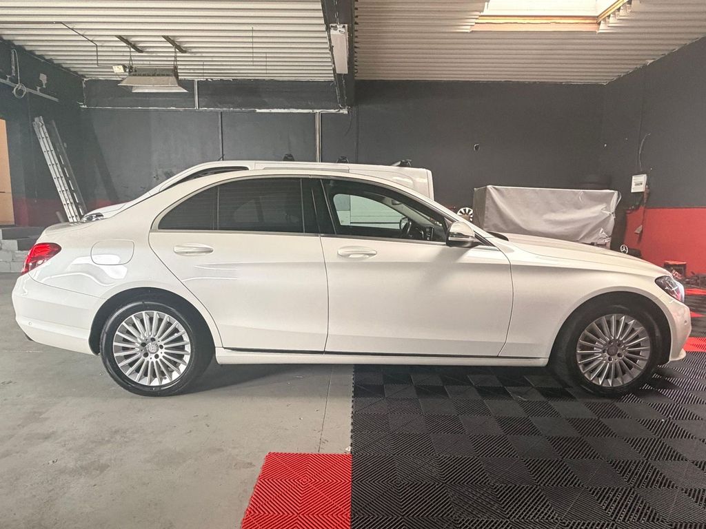 Image of Mercedes-Benz C 200