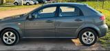 Chevrolet lacceti 2010 - Chevrolet Lacetti mit Benzin-Antrieb