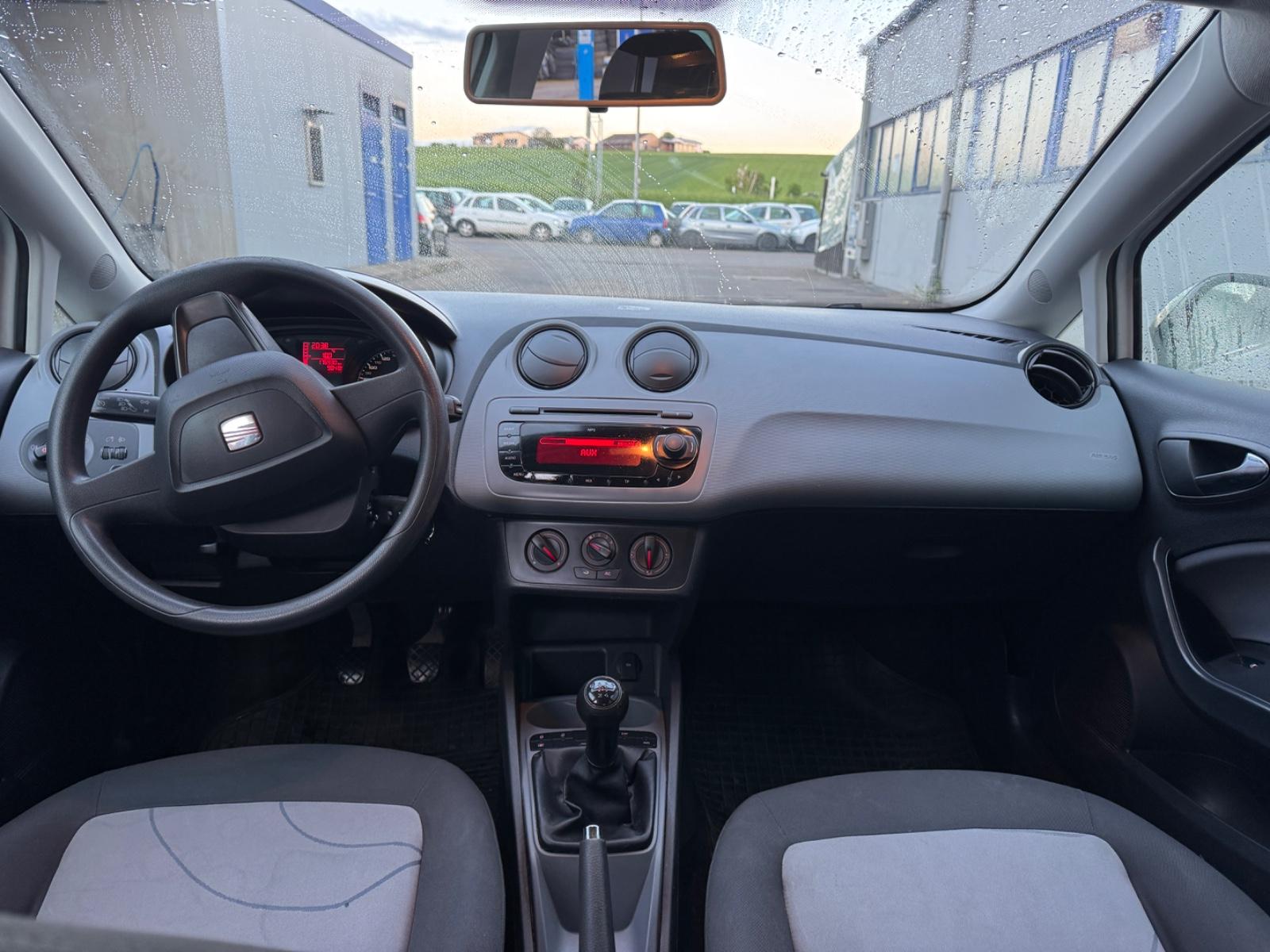 Seat Ibiza 2012 — photo 13