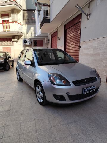 Ford Fiesta 1.4 TDCi (Diesel) 68 CV 5porte