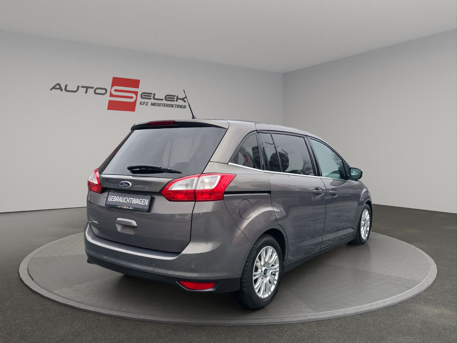Fahrzeugabbildung Ford Grand C-MAX Titanium 7-SITZER AUTOMATIK TEMPOMAT