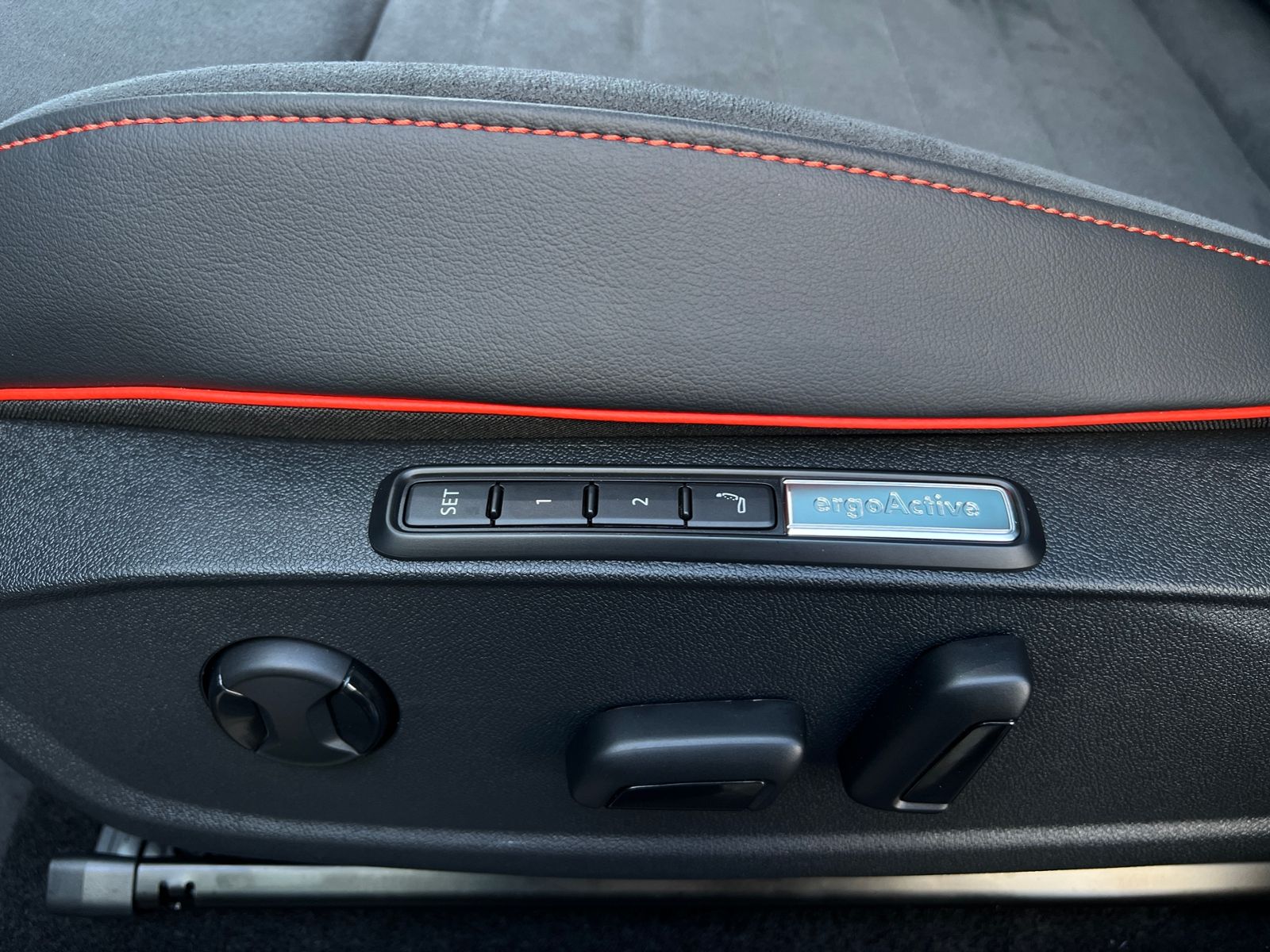 Fahrzeugabbildung Volkswagen ID.3 GTX Performance FIRE+ICE *Navi, Head-Up, Pa