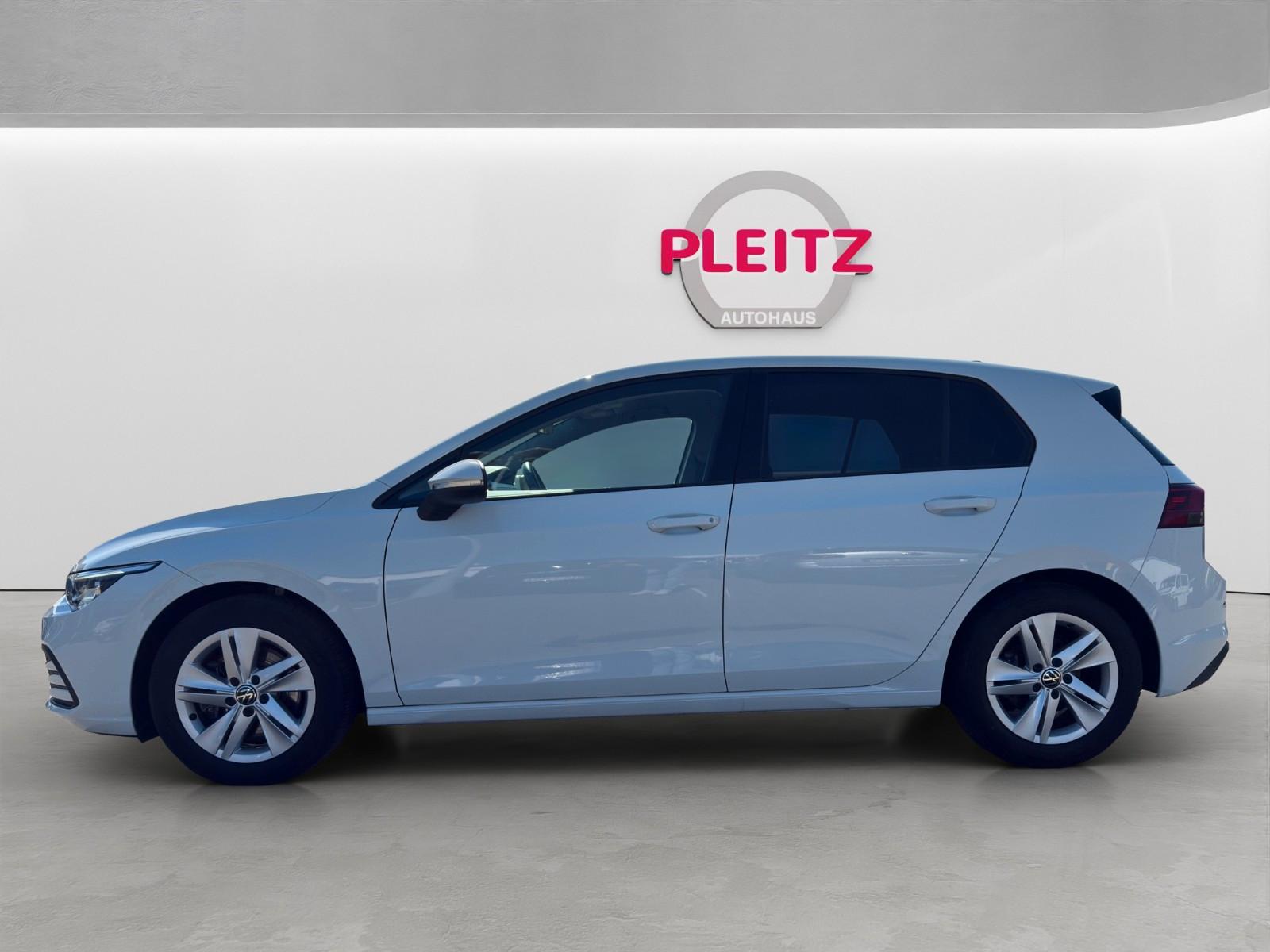 Volkswagen VW Golf VIII Life 1.5 TSI AHK STANDHZ KAMERA ACC