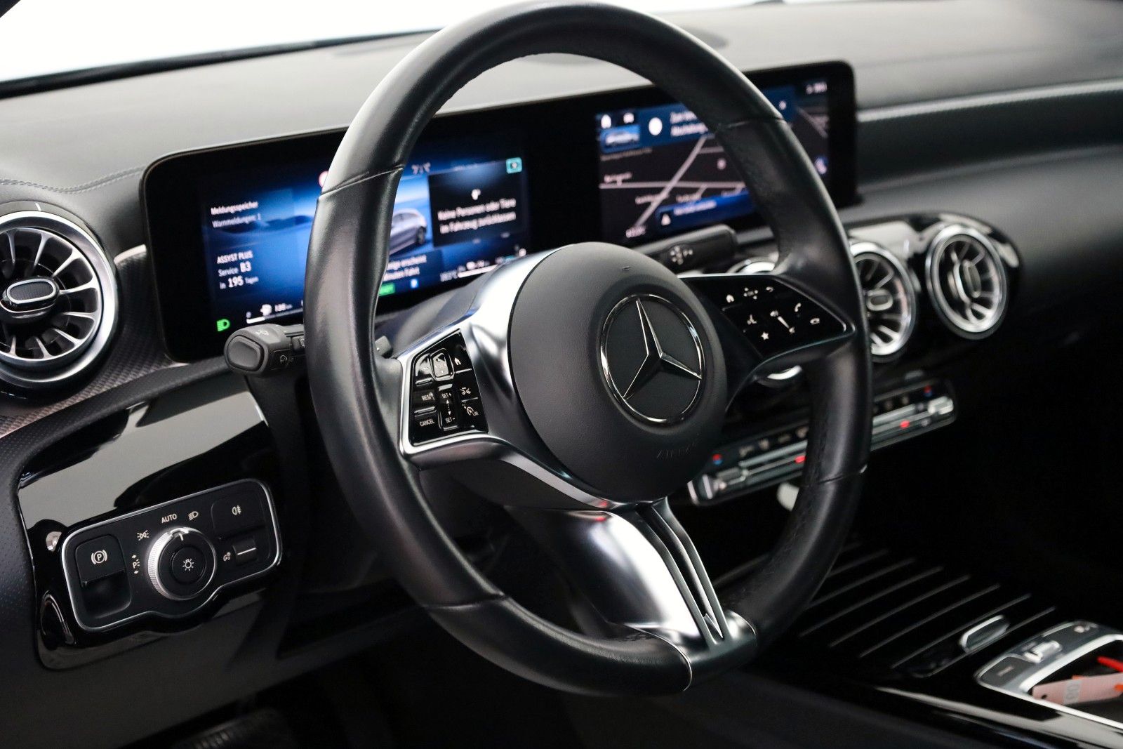 Fahrzeugabbildung Mercedes-Benz CLA 250 SB,Leder,Navi,LED,SH,Kamera,ACC,FACELIFT